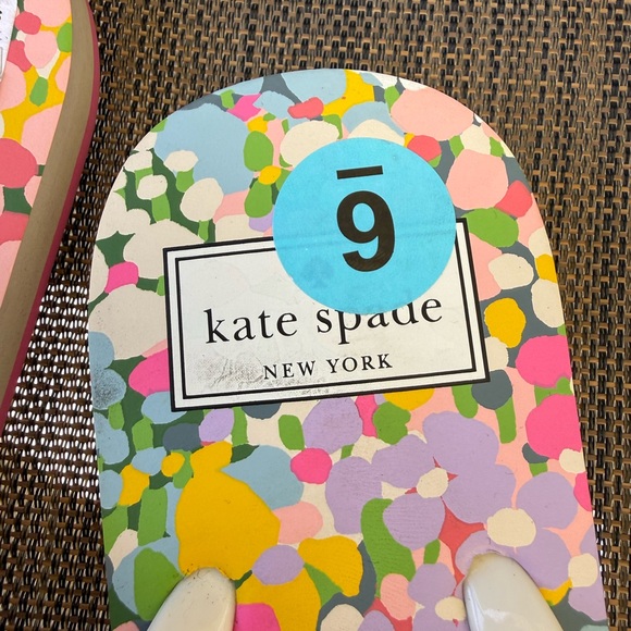 Beautiful KATE SPADE FLEUR SANDALS 6 Pink Summer Floral Spades - Picture 3 of 7